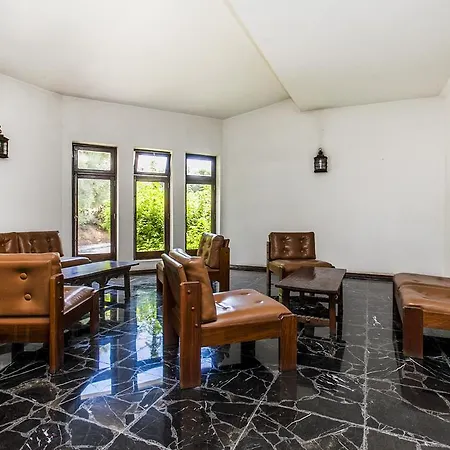 Apartament Ereira With Pool In