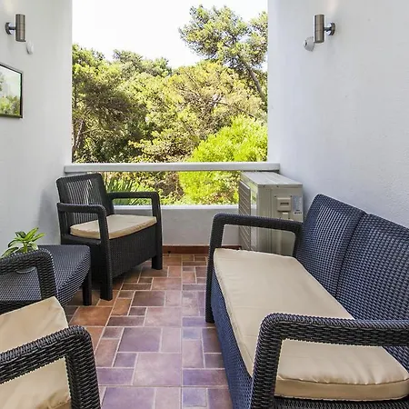 Ereira With Pool In Apartment *