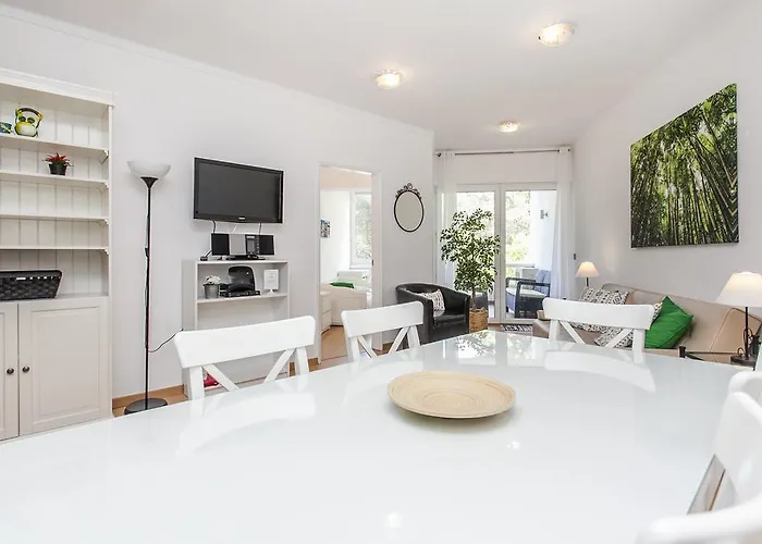 Ereira With Pool In Apartment *