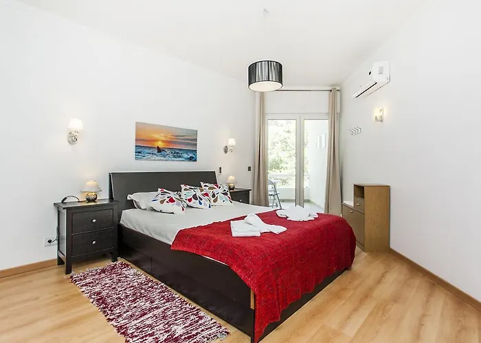 Ereira With Pool In * Cascais