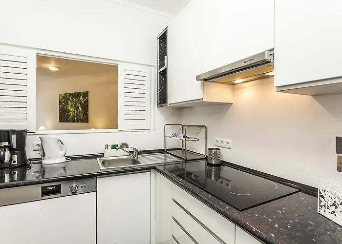 Apartment Ereira With Pool In