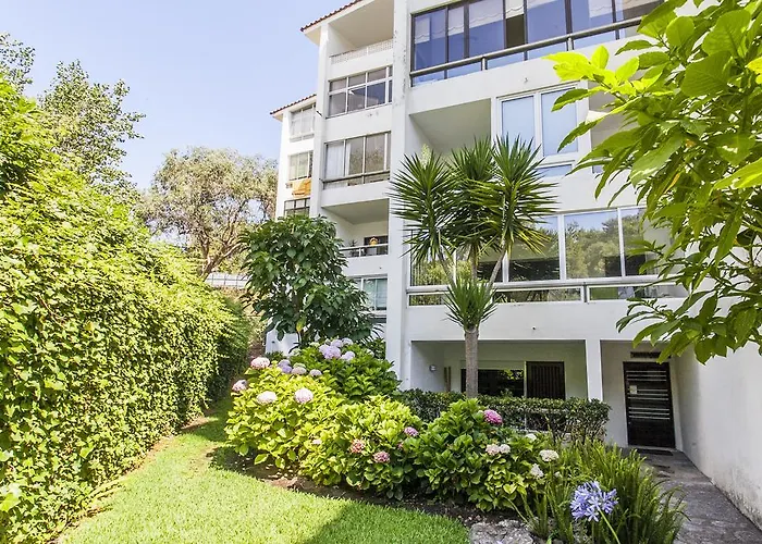 Ereira With Pool In Apartment Cascais
